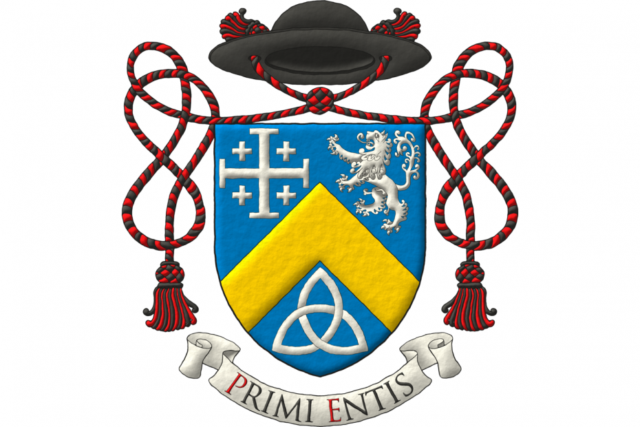 Azure, a chevron Or, between in chief a cross potent cantoned of crosslets, and a lion rampant, and in base a Celtic Trinity knot Argent. Crest: A galero Sable, with two cords, each with one tassel Gules and Sable. Motto: «Primi entis» Sable, with initial letters Gules, over a scroll Argent.